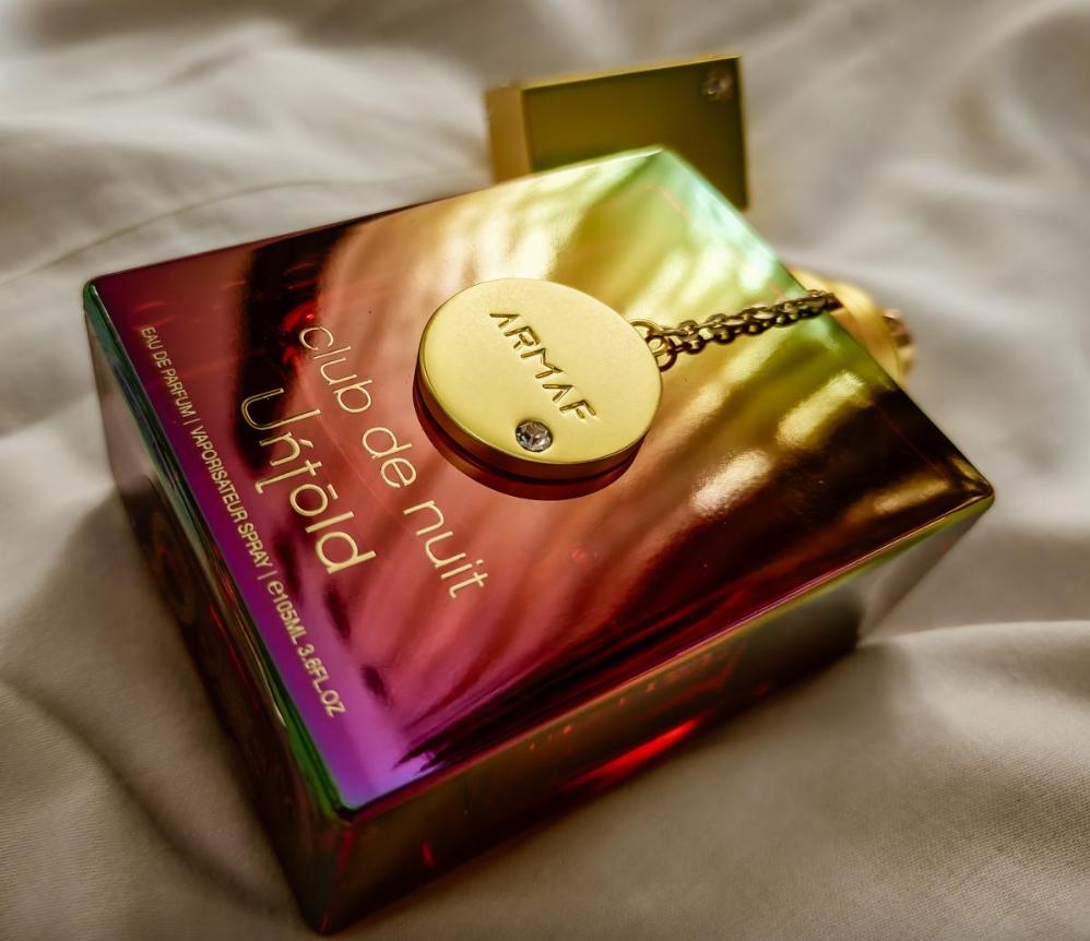 ARMAR Club de Nuit Untold Eau de Parfum 100ml - Fragancia Única con Notas de Azafrán y JazmÃn para una Experiencia Sensorial Inmediata